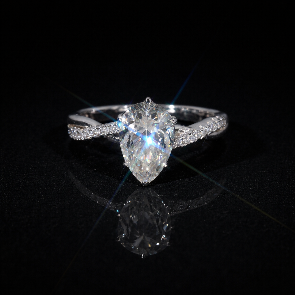 ELEGANT ICE VVS1 18K White Gold Ring