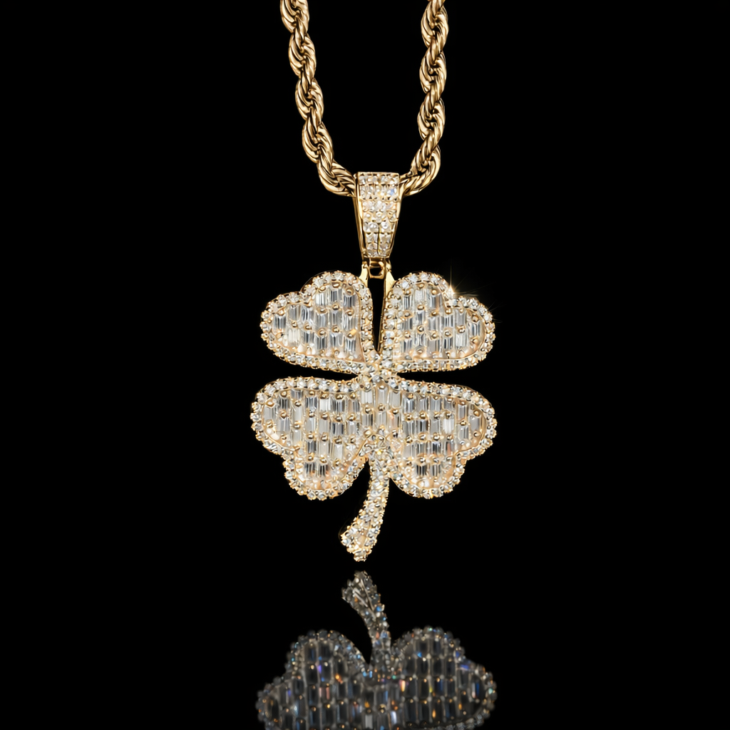 ICE OF LUCK VVS1 18K Gold Pendant