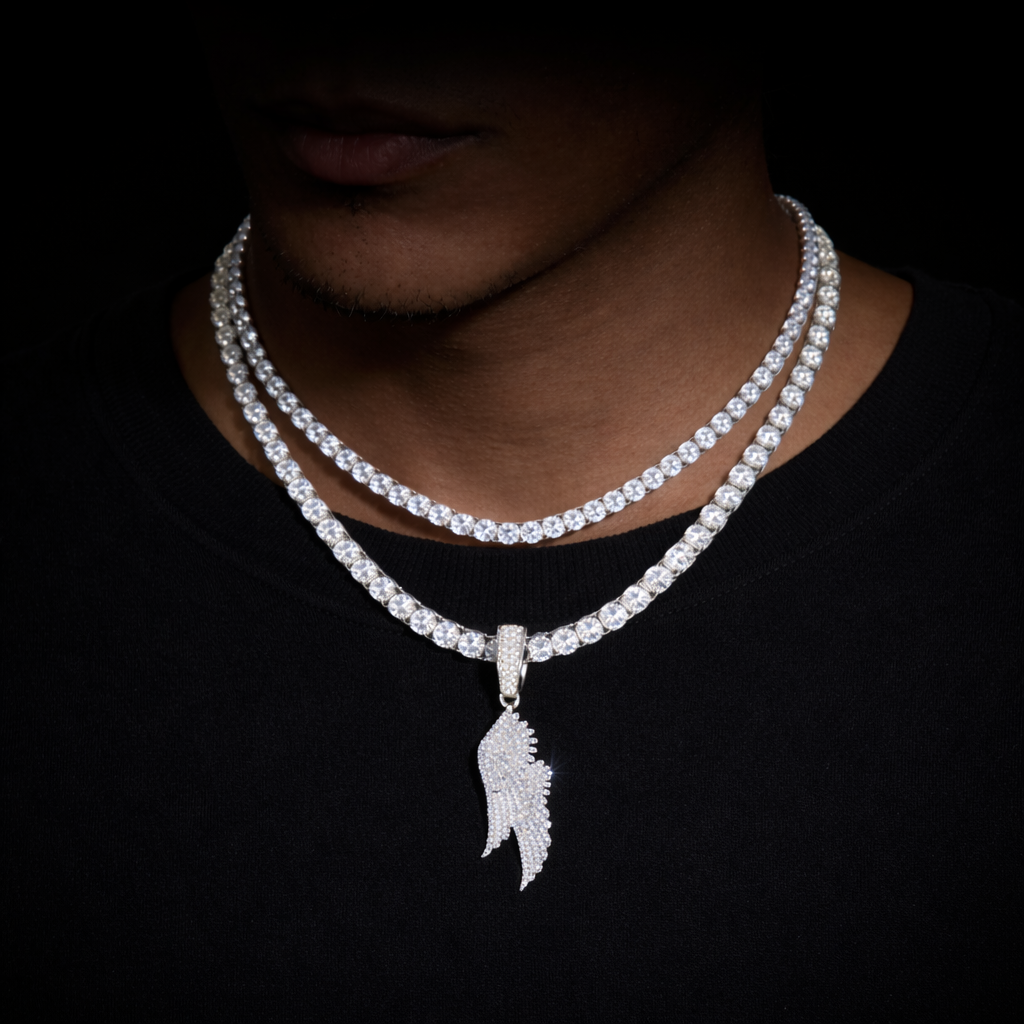 WING OF ICE VVS1 18K White Gold Pendant