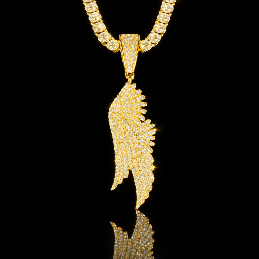 WING OF ICE VVS1 18K Gold Pendant