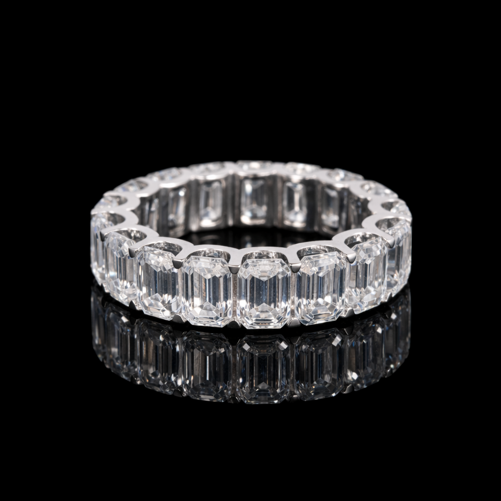 ECLIPSE OF ICE VVS1 18K White Gold Ring
